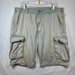 Levi's Cargo Shorts Distressed Relaxed Fit Casual Outdoor Khaki Gray Size 36 Y2K